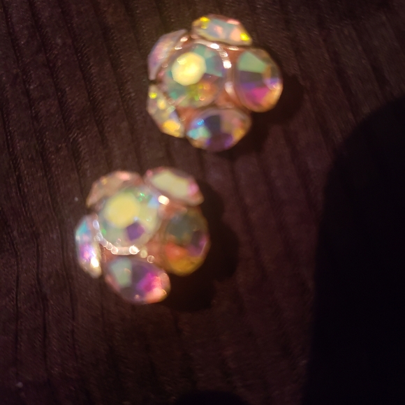 Earrings - Picture 4 of 5